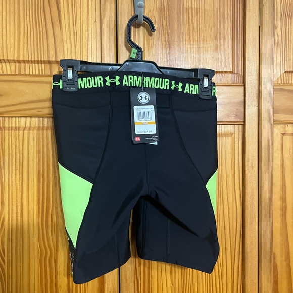 Under Armour Women’s size small compression sliding shorts - Picture 4 of 4